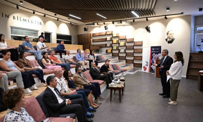 “Kalite Komisyonunun Yıl Sonu Toplantısı” Rektör Adıgüzel’in katılımıyla gerçekleştirildi