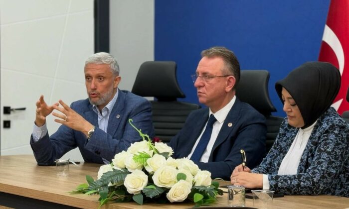 AK Partili Biçer: “Türkiye Yüzyılı hedeflerimiz doğrultusunda durmadan, yorulmadan çalışmalarımıza devam edeceğiz”