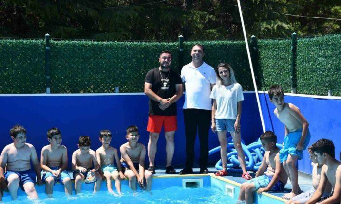 Beylikova’da çocuklara yüzme kursu açıldı