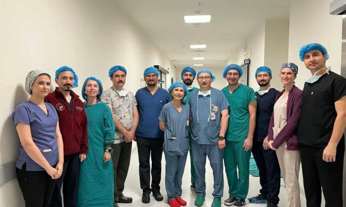 Kütahya Şehir Hastanesi’nde ilk kez Biyonik Kulak ameliyatı başarıyla gerçekleştirildi