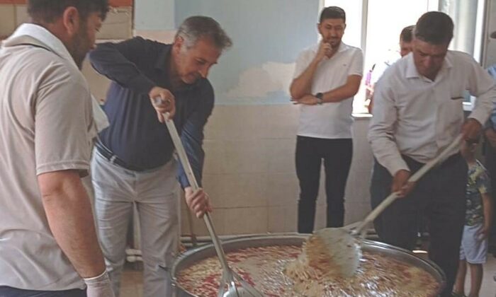 Hisarcık Kutluhallar köyünde 15 yıldan beri aşure geleneği sürdürülüyor
