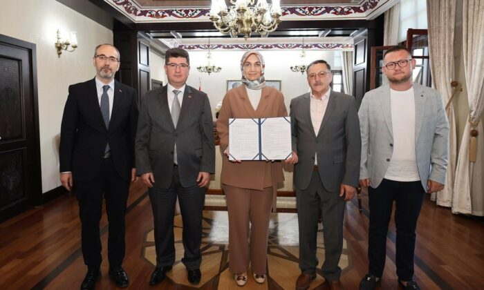 Afyonkarahisar Devlet Hastanesi’ne ’Tüp Bebek Merkezi’ müjdesi