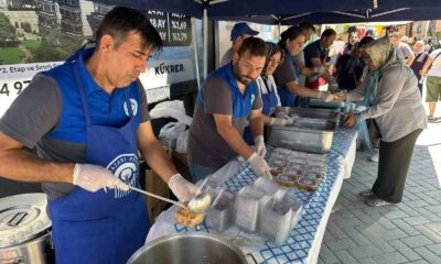 Odunpazarı Belediyesi’nden Çarşamba Pazarı’nda aşure ikramı