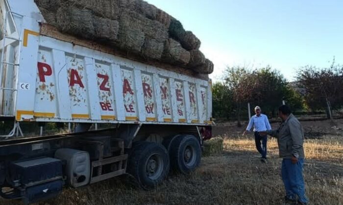 Kaşıkçılar Köyü’ne yem yardımı ulaştı