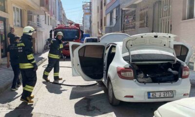 Park halindeki otomobildeki yangın büyümeden söndürüldü