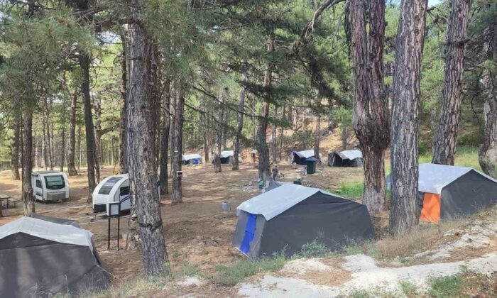 Murat Dağında doğayla iç içe tatil, Kıcıroğlu yaylası çadır kampı hizmete açıldı