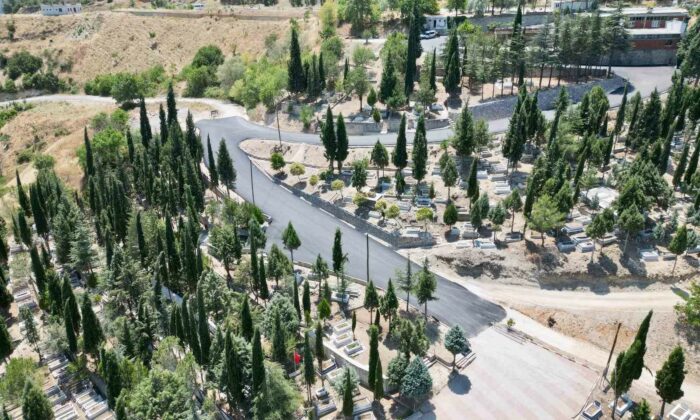 Bilecik şehitlik yolu asfaltla yenilendi
