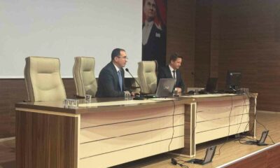 Muhtarlara ve biçerdöver sahiplerine yangınla mücadele eğitimi