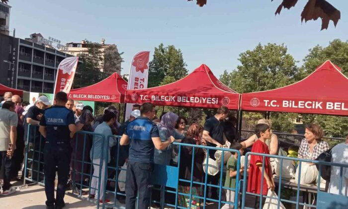 Fiyatlara kızdılar 50 ton bedava karpuz dağıttılar