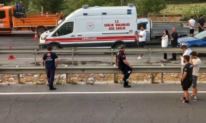 Bilecik’te kontrolden çıkan tır devrildi: 1 yaralı