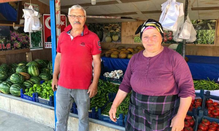 Kendi yetiştirdikleri ürünleri satmalarına rağmen kazanç sağlayamıyorlar