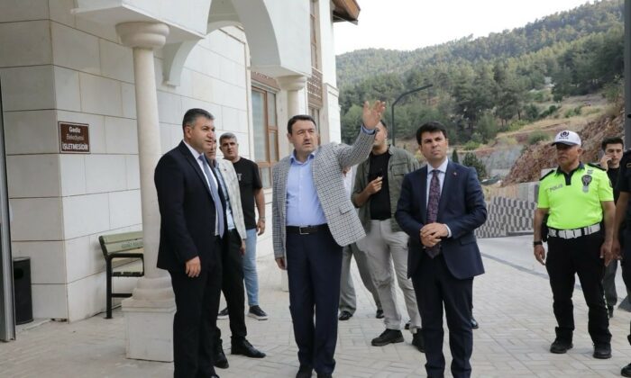 Kütahya Valisi Işın, Gediz Ilıca Termal Tesisleri’nde incelemelerde bulundu