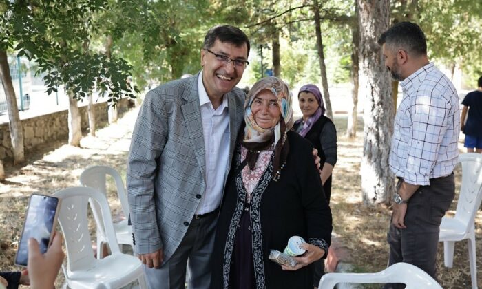 Başkan Kahveci, Akçaalan’da birlik ve beraberlik yemeğine katıldı