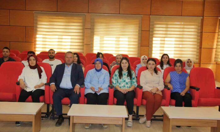Yoğun bakım hemşireliği eğitimi başladı