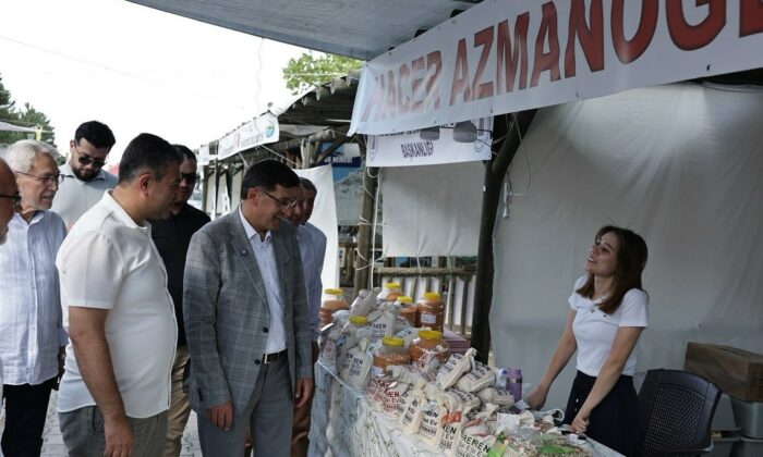 Başkan Kahveci, Gediz Tarhana Festivali’nde vatandaşlarla buluştu