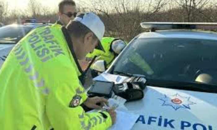 Eskişehir’de trafik denetimleri sıkı şekilde sürüyor