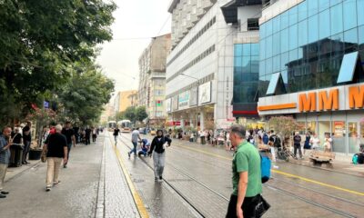 Eskişehir’de sağanak vatandaşlara zor anlar yaşattı