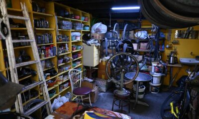 Kanser arkadaşı için baktığı dükkan yanınca eskisinden daha güzel hale getirdi