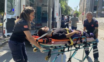 Otomobille çarpışan motosikletli kurye yaralandı