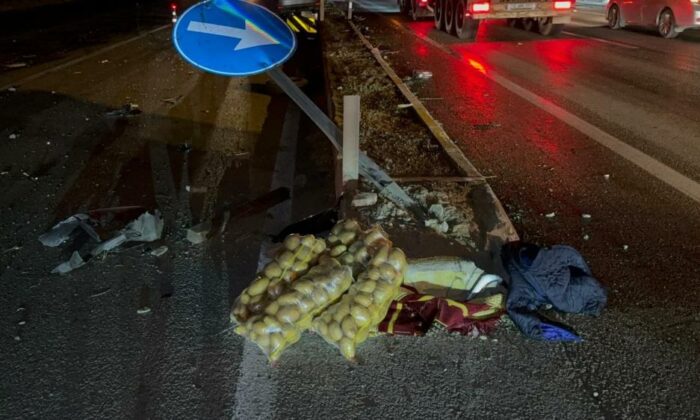 Otomobillerin çarpıştığı kazada 1 kişi öldü, 2 kişi yaralandı