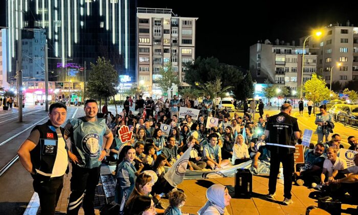 Eskişehir Sağlık-Sen Zam teklifine karşı eylemlerine devam ediyor !