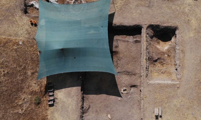 Küllüoba Höyüğü’ndeki mezarlık alanda yapılan arkeolojik çalışmaların ilginç sonuçları