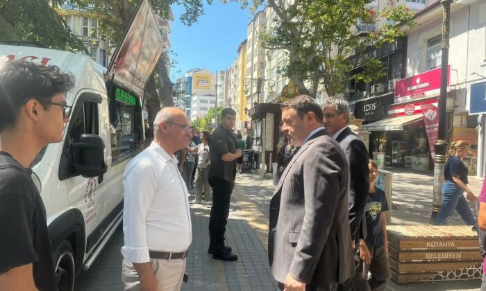 Vali Musa Işın, Sevgi Yolu’nda esnaf ve vatandaşlarla buluştu