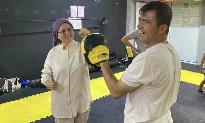 Çocuklarıyla antrenmana katılan aileler nefes nefese kaldı