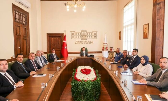 Bilecik’te ilçe kaymakamlarıyla asayiş zirvesi