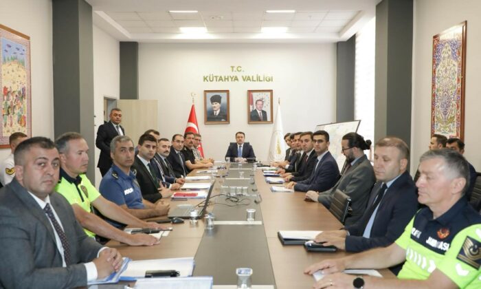 “Emniyet ve jandarma teşkilatlarımız özveriyle çalışıyor”