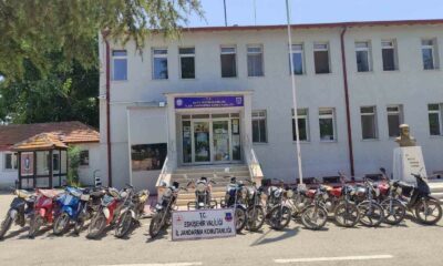 Motor, şase numarası değiştirilmiş 16 motosiklet ve 16 şahıs yakalandı