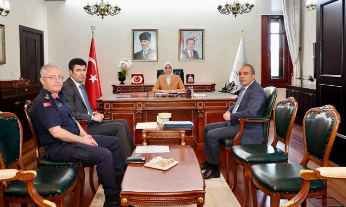 Asayiş toplantısında orman yangınları ile mücadele masaya yatırıldı