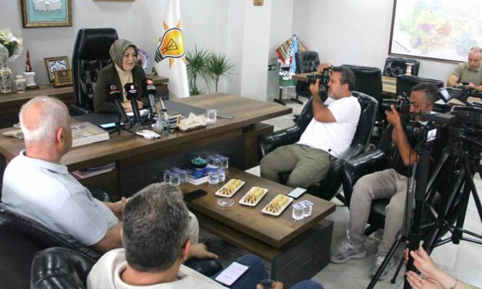 Başkan Ceyda Çetin Erenler’den belediye yönetimine eleştiri