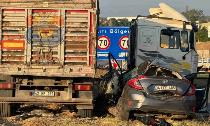 Bilecik’te tır ile otomobil çarpıştı: 1 ölü, 3 yaralı