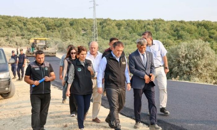 Bilecik’te köy yollarına asfalt serim çalışmaları yapılıyor