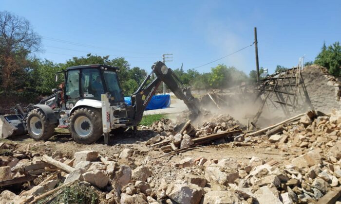 İnönü Belediyesi kırsal bölgelerde çalışmalarına aralıksız devame diyor