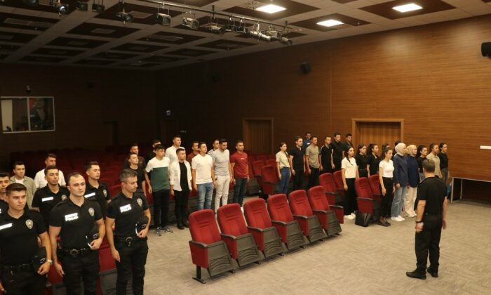Kütahya’da göreve başlayan polislere oryantasyon ve farkındalık eğitimi