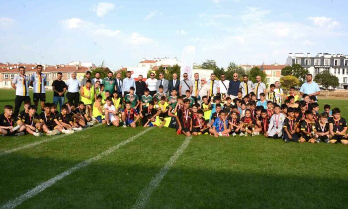 Yaz Kur’an Kursları Arası Zafer kupası futbol turnuvası sona erdi