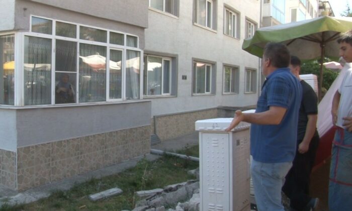 Yıkılan bahçe duvarıyla ilgili vatandaş ve pazarcı arasında gerginlik çıktı