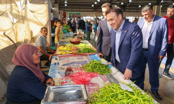 Bilecik Valisi Faik Oktay Sözer, Söğüt Perşembe Pazarı’nda esnafla buluştu