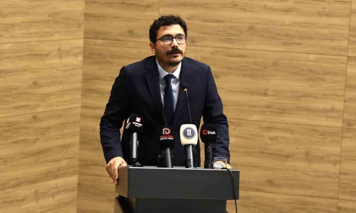 Emirhan Aydın: “Deprem siyaset üstü bir konudur”