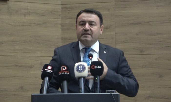 Kütahya Valisi Musa Işın’dan deprem uyarısı: “Ruhsatsız yapıya izin vermeyeceğiz”
