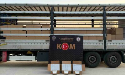 Tırda 4 milyon 300 bin adet bandrolsüz boş makaron ele geçirildi