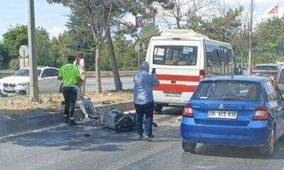 Minibüs ile motosiklet çarpıştı: 1 yaralı