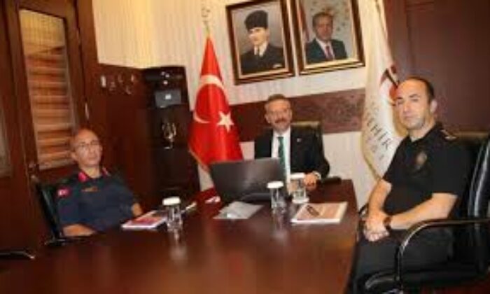 Vali Aksoy güvenlik alanında yapılan çalışmalar ve verileri paylaştı