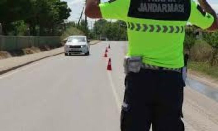 Trafik denetimlerinde 24 binden fazla araç ve sürücü kontrol edildi