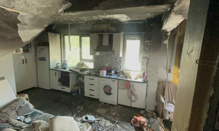 Yakıldığı iddia edilen dairedeki hasar görüntülendi