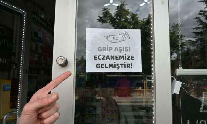 Grip aşıları eczanelerde yerini aldı