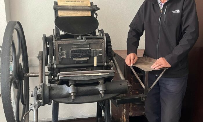 Sivrihisar’da 180 yıllık matbaa baskı makinesi halen çalışıyor