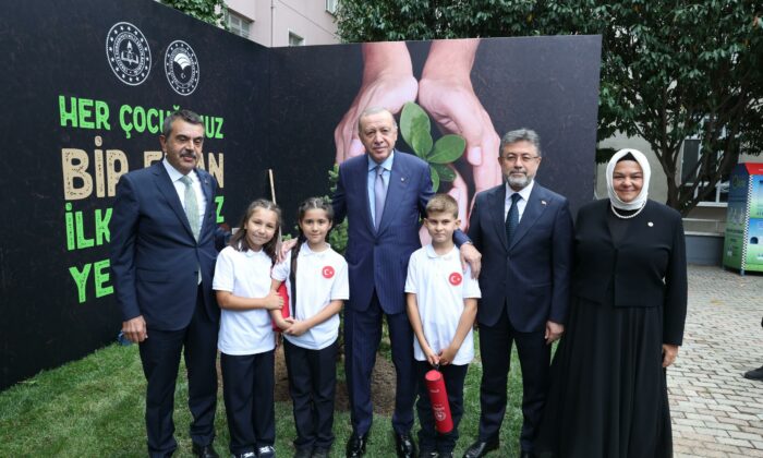 Cumhurbaşkanı Erdoğan, Yeni eğitim öğretim dönemini Ayşen Gürcan ile beraber açtı